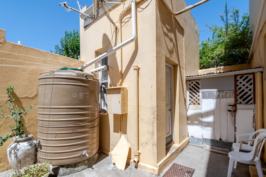 6 Bedroom Property for Sale in Fresnaye Western Cape